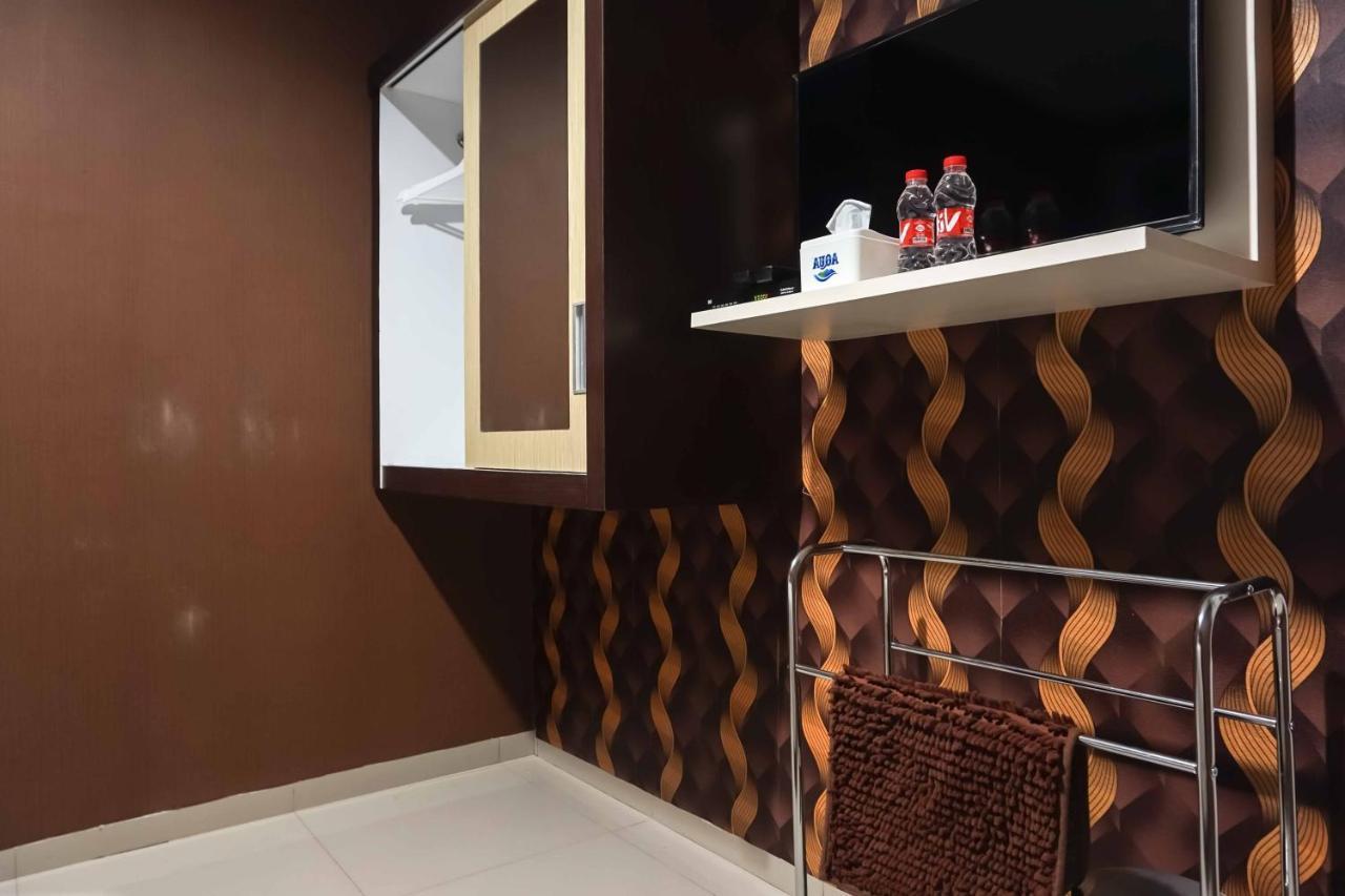 Отель Omah Kalimosodo Mitra Reddoorz Near Stasiun Malang Kota Baru Экстерьер фото