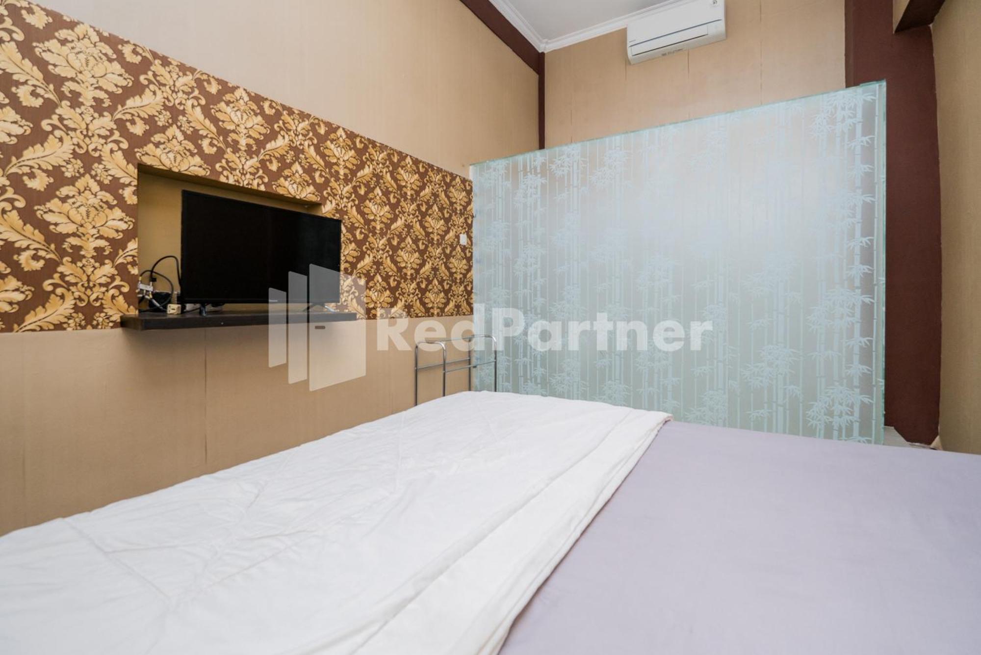 Отель Omah Kalimosodo Mitra Reddoorz Near Stasiun Malang Kota Baru Экстерьер фото