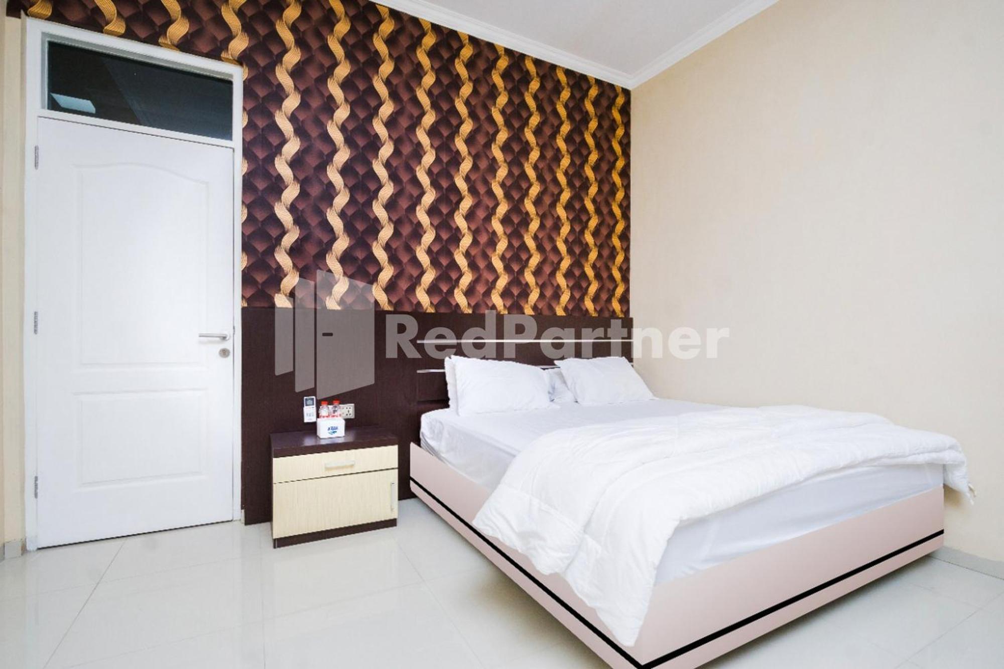 Отель Omah Kalimosodo Mitra Reddoorz Near Stasiun Malang Kota Baru Экстерьер фото