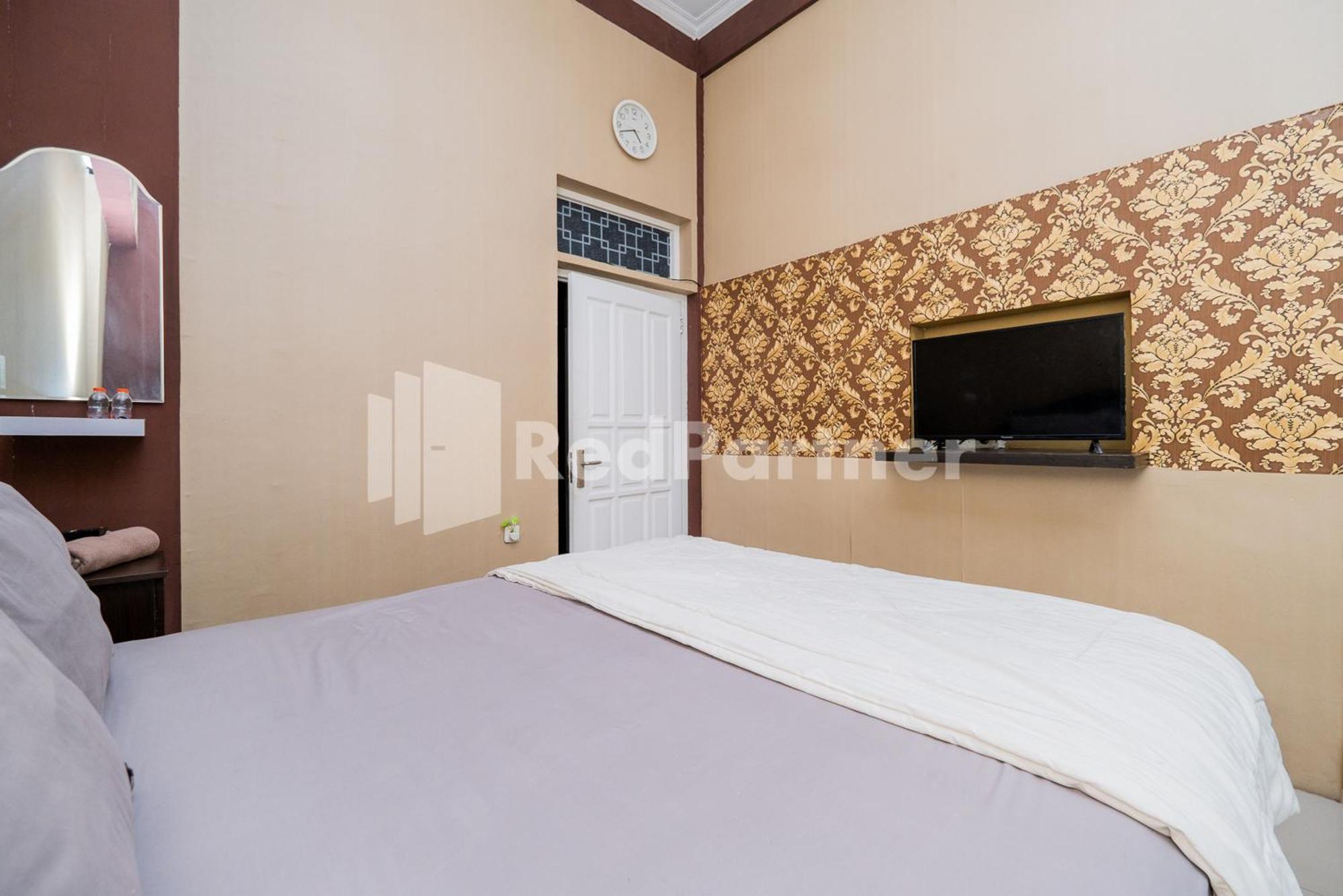 Отель Omah Kalimosodo Mitra Reddoorz Near Stasiun Malang Kota Baru Экстерьер фото