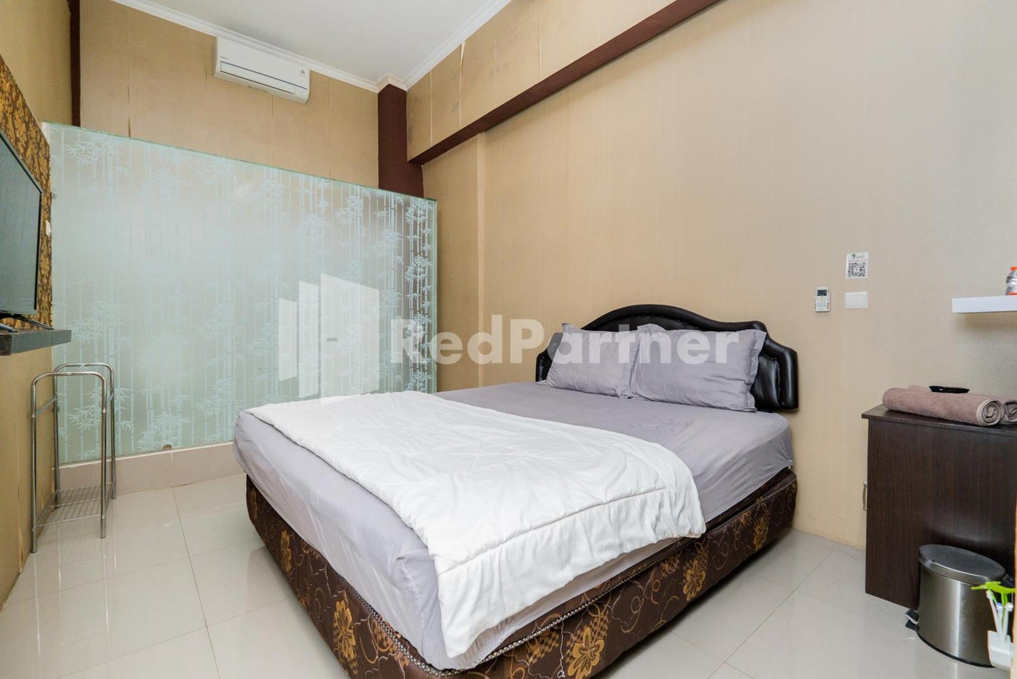Отель Omah Kalimosodo Mitra Reddoorz Near Stasiun Malang Kota Baru Экстерьер фото